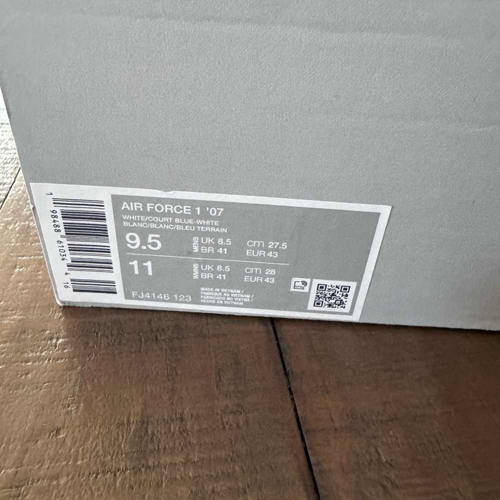 Nike White Leather Sneakers with Blue Logo - Picture 5 of 5